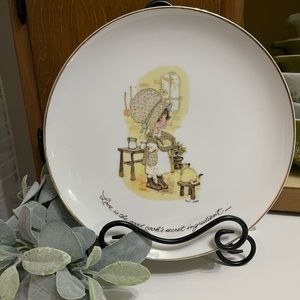 Vintage Hollie Hobby 10.5” Decorative Collectible Plate